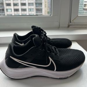 Nike Men’s Air Zoom Pegasus 38 (Size 8)